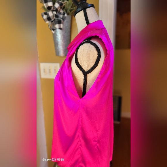 Generation Love Pink Eva Sleeveless Shoulder padded Button Down Sz. Sm NWT - Picture 3 of 13